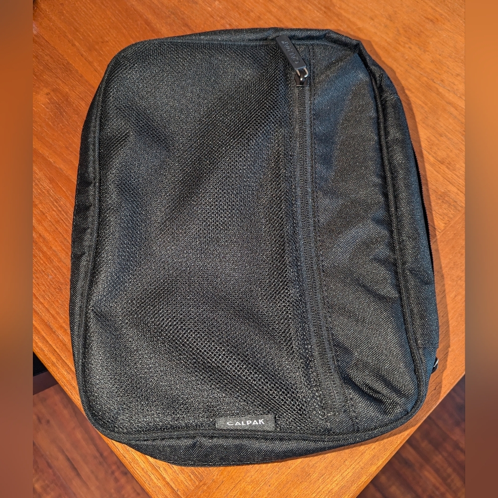 Calpak Tablet Tech Organizer Black